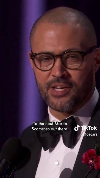 And the Oscar goes to... Click the link in bio to visit the official Oscars YouTube channel and relive the magic from this year's awards season. Sound off in the comments with your favorite moment from the 96th Oscars! #oscars #oscars2024 #academyawards #robertdowneyjr #emmastone #davinejoyrandolph #cillianmurphy #christophernolan #movies #ryangosling #emilyblunt#finneas #billieeilishedits