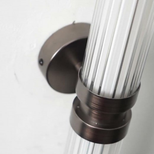 Meridian Vertical Wall Sconce – Sculptural Elegance with Modern Design