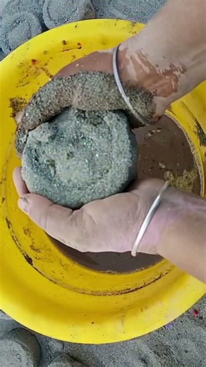 Very Soft Pure Sand Whole Crumbling in water #asmr #oddlysatisfying #trending #ytshorts