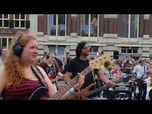 De Grootste ~Band van Nederland/ The Biggest Band of the Netherlands - Rockin in the free World.