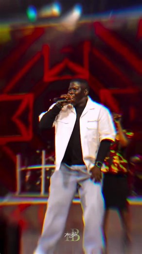 An incredible God deserves an incredible Praise!!!