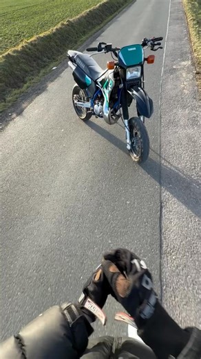 Yamaha DT 125 RAW Sound ☠️ #supermoto #yamahadt #dt125 #yamahadt125