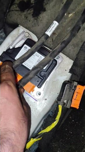 airbag module hyundai aura #automobile #viralvideo #mechanic #electronicmusic