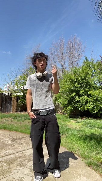 Explore New Y2K-Inspired Pants and Outfits