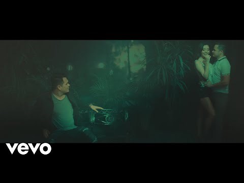 Banda Los Recoditos - El Cigarrito (Video Oficial)