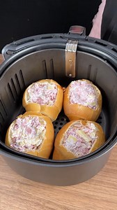 Irresistible stuffed bread for your afternoon snack! | SuperChef