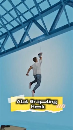 A Grappling Hook on the Wrist that Can Lift the Body