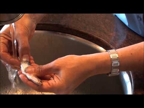 How to clean fresh anchovies