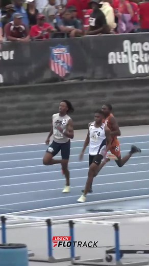 69K views · 456 reactions | HE’S BACK‼️ Jonathan Simms fights off a dive at the line from Stefon Dodoo to win the 15-16-year-old boys 800m in 1:51.69! Simms hadn’t raced the 800m at AAU Junior Olympics since 2021, focusing instead on the 400m. He clocked 45.90 for the quarter-mile earlier this season  #aautrackandfield #aaujuniorolympics | MileSplit | Facebook