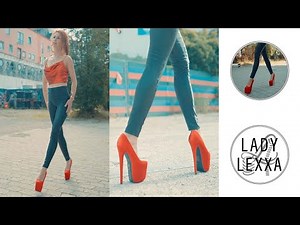 HOW TO WALK IN HIGH HEELS. BEAUTIFUL WALK IN LEGGINGS AND PLATFORM HEELS