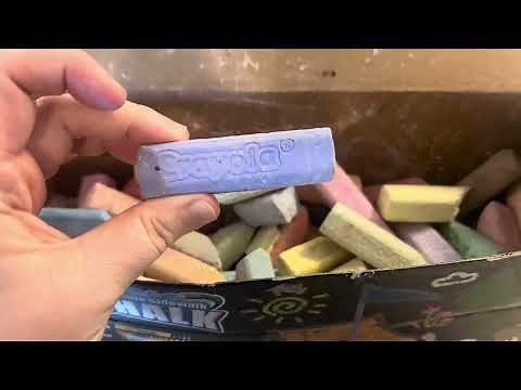 Review of Crayola Sidewalk Chalk, 64 color pack