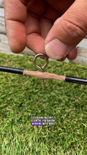 The hook-screw every electrician should carry Fast, clean, reliable wire joints. #USA #Electrical #DIY | DIY BUGS