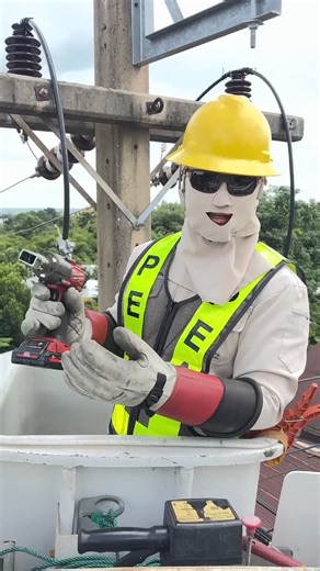 7.2K views | How to charge high-voltage batteries for use with electric blocks | Electrical Engineering | Facebook