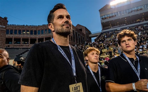 Matt Leinart says USC has asked him to 'un-retire jersey' for multiple recruits