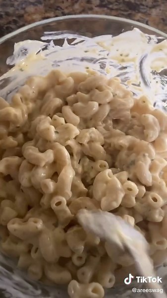 Exploring the Hilarious World of Todoroni and Cheese | Anime Fun