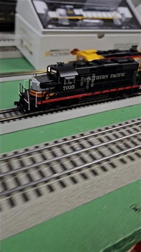 Broadway Limited Ho Scale GP20 #hoscale #train #modelrailway #railroad