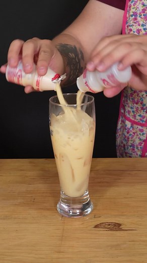 Azaga Wong on Instagram: "Bebida refrescante coreana #yakult #cocteles #verano #kpop #BTS #GTO7"