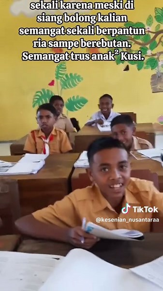 Semangat Berpantun di SMP Negeri Satu Atap Ebo