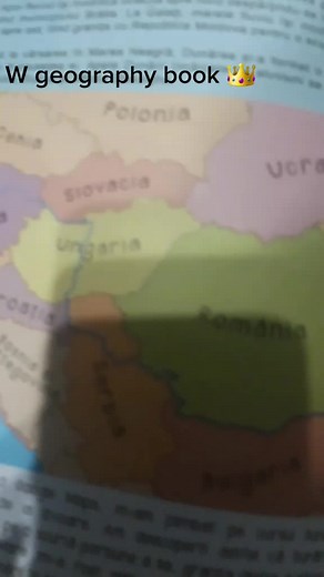 #serbia #kosovoisserbia🇷🇸🦅 #serbianwarsongs #geography #book #geographybook @mateiTZ @ovidiuduty