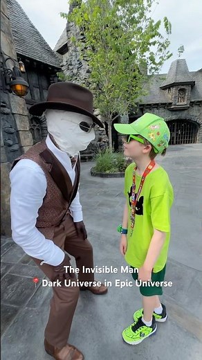 The Invisible Man 😮 #epicuniverse #invisible #invisibleman #universal #universalstudios #themepark