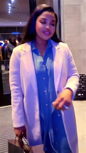 Jimmy Van Damme (@jimmyvandamme)’s videos with Flashlight - From