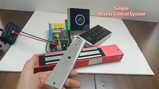Access control systems. Standalone devices and no touch exit button unlock the magnetic lock #accesscontrol #magneticlock #RFID #exit