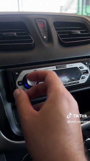 Renault Logan 2014: Features, Specs, and Impressions