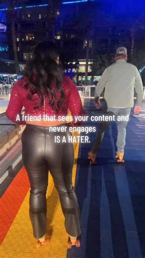 Some people clap in private. Iskate in public. ✨🛼 #Unbothered #SilentWatchers #SkateEnergy #MainCharacterVibes #SoftButSavage