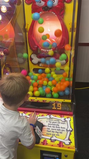 Chuck E. Cheese #Houston #Texas #Messiah #Father #Son | Chuck E. Cheese