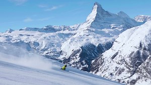124K views · 83 reactions | Im höchstgelegenen Skigebiet Europas erwarten dich bereits top präparierte Pisten. | Zermatt Matterhorn | Facebook