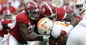 RECAP: Alabama smokes Tennessee to remain undefeated