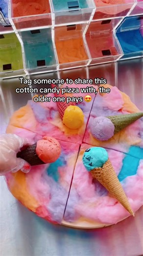 Only place in Florida to find the cotton candy pizzas, eat or pass? #cottoncandy #icecream #desserts #miamidesserts #foryoupage