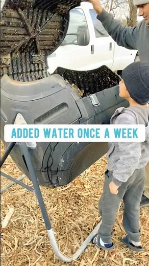 Eco-Friendly Composting: How to Use a Tumbler to Make Compost #composting #composttumbler #DIY #farm