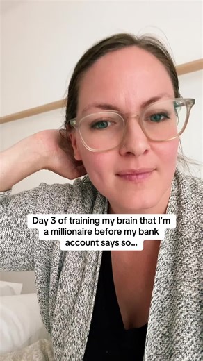 Day 3 of my experiment, follow along to see what changes by day 30 ✨ #millionaire #quantummanifestation #manifestation #manifest #millionairemindset #timelinejump #quantumleap