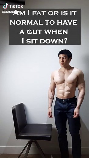 Having a gut when sitting #fyp #fittok #gymtok #foryoupage #gut #abs #slim #flattummy