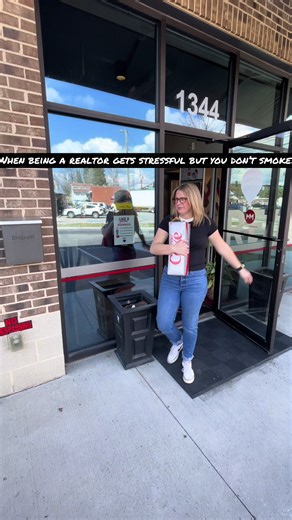 Stressful day? No smoke break here.. just showing houses and making dreams happen 🏡✨ come see me at ReMax 8 in Blacksburg VA! 540.552.8855 @Sammy