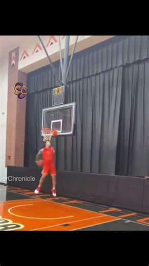 Free throw line dunks are crazy 😭✈️