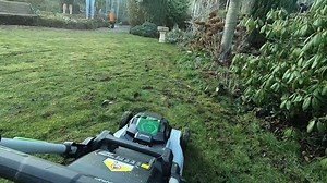 15 reactions | Introducing a self-propelled mower designed to manoeuvre around trees and obstacles. Cutting up to 300 sqm with a 42cm cutting capacity and variable self-propelled drive system. All with zero emissions. Yes please. https://egopowerplus.co.uk/products/mowers #PowerReimagined | EGO Power Plus | Facebook
