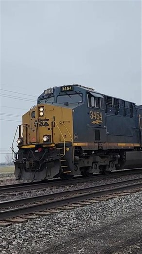 CSX Garbage Express train M634 passes by with AC locomotive book ends! 21726 #locomotive #shorts