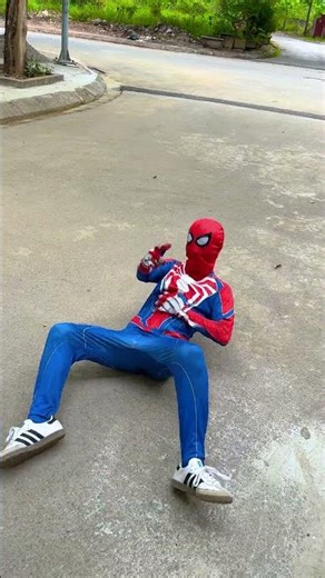 SUPER-HERO Comedy in really #spiderman #spidergirl#short