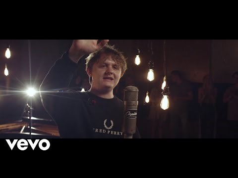 Lewis Capaldi - Hold Me While You Wait