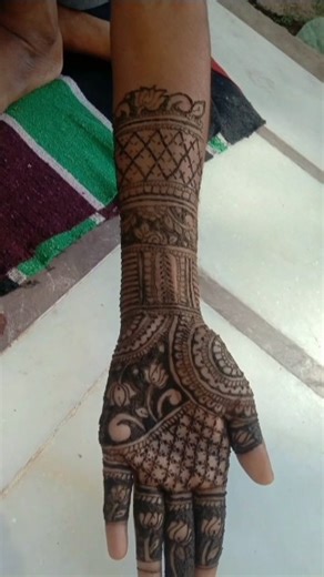 Wait for the Magic ✨ Mehndi Transformation 😍 #shorts#viralshorts #mehndi