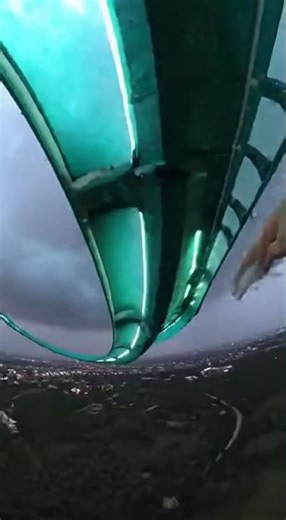 POV: Hurricane Loop — Vertical Storm Drop VR