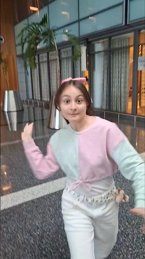 La La La Moai 😝 Sisters Airport Dance Trend | Gabi #shorts