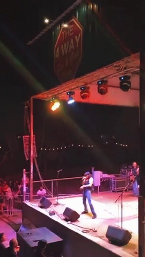 315K views · 2K reactions | ‘Shoot To Thrill’落 #acdc #rock #rocknroll #trending #live #music #metal #bonscott #angusyoung #guitar #tribute #tributeband #cover #dallas #texas #acdcfans #acdcforever #BrianJohnson | Back in Black | Facebook