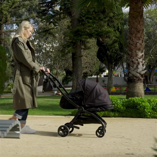 Get set to jet… ✈️ Travel near or far with our lightest pushchair, the ultra-portable Airo! Our Airo pushchair glides through tight spaces, folds compactly, stows securely and carries lightly and comfortably, making it perfect for summer adventures. ✨Shop Airo bundles for less in our Big Little Event: bit.ly/AiroBlack3pc | Mamas & Papas UK
