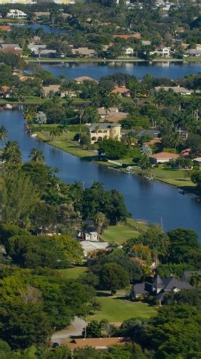 Why is Florida Man so CHAOTIC? | Fascinating History Shorts