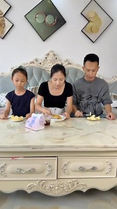 ✅ What happened after I spilled a cold drink from my mother's cup? #comedy #funnymoments #reels #funny @topfans | 有趣的家庭