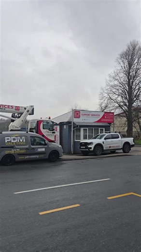 Expert Cleaning for Cherry Picker Maintenance