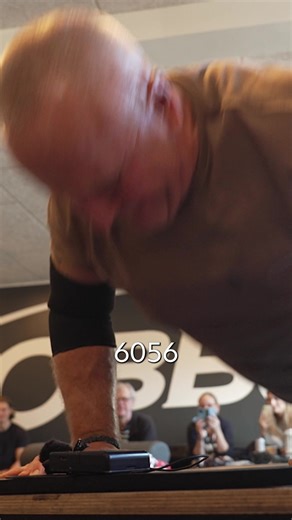 6060 armbøjninger på 8 timer - respekt! https://www.tv2fyn.dk/odense/6060-armbojninger-pa-8-timer-0707d | TV 2 Fyn